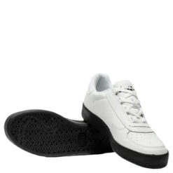 B.Elite Bolder White