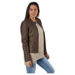 Diora Brown