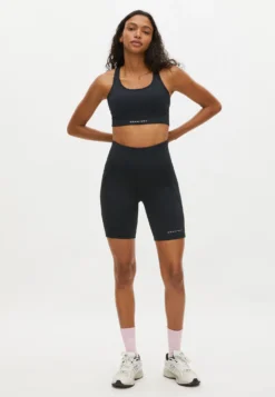 Flattering Sportsbra Black