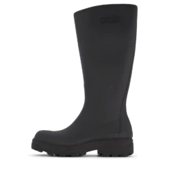 Halla Black