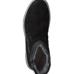 Lora Black