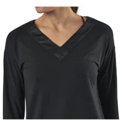 L/S V-Neck Black