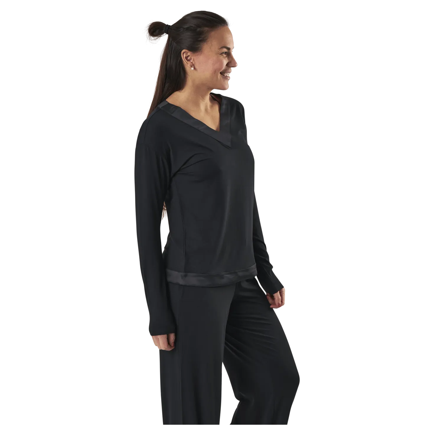 L/S V-Neck Black