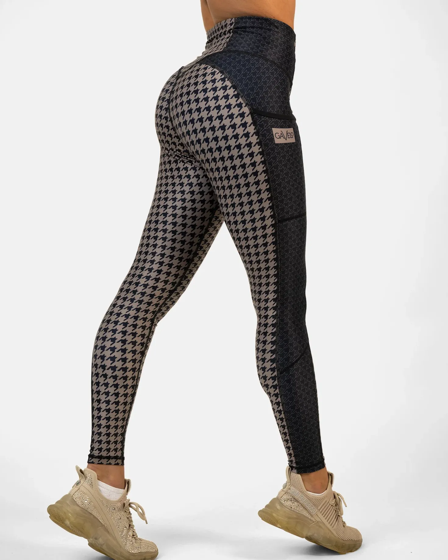 Timeless Elegance Champagne Black/beige