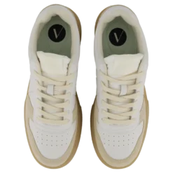 Uncover White Gum
